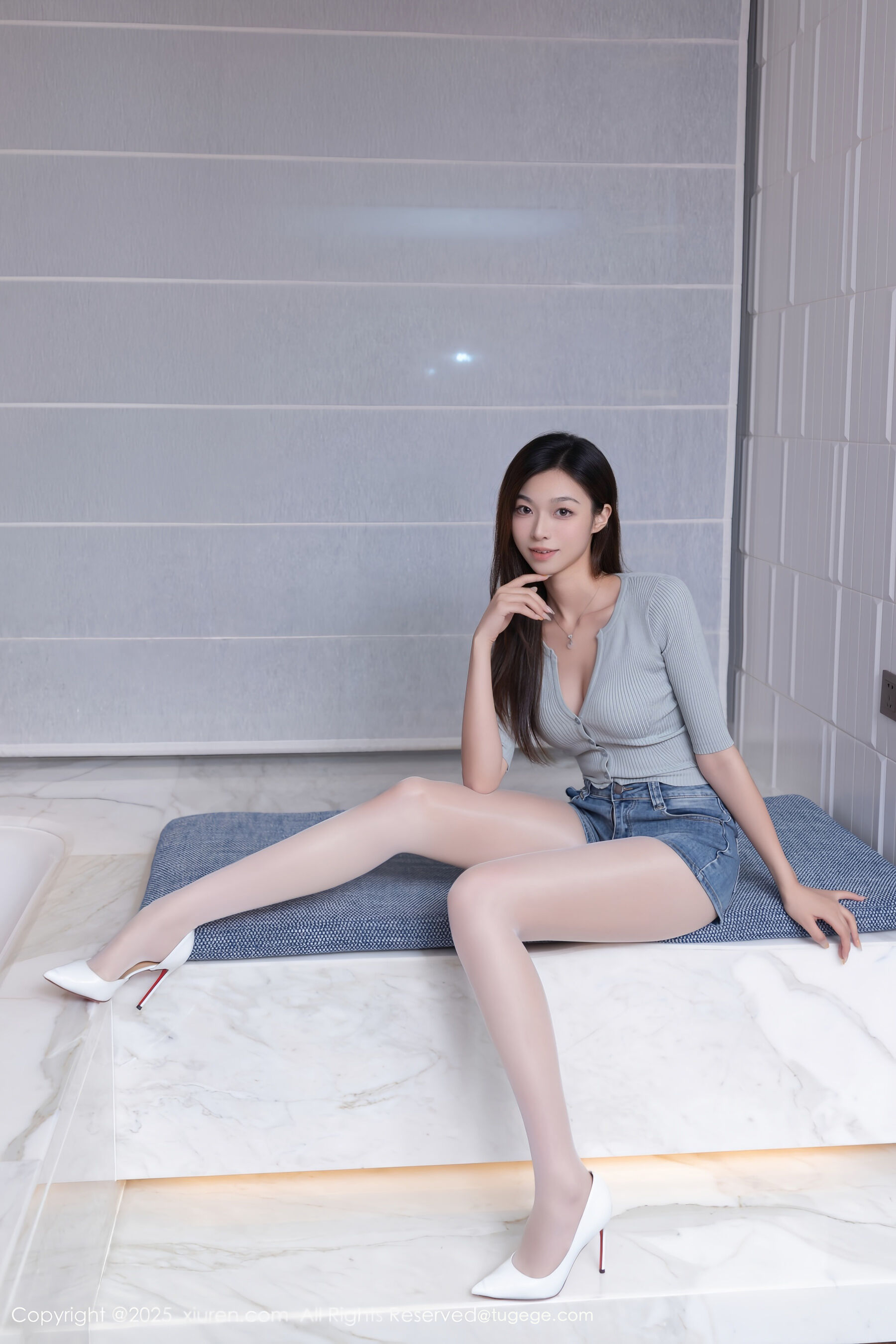 [XiuRen秀人网] kiki柚柚 No.10881-看套图