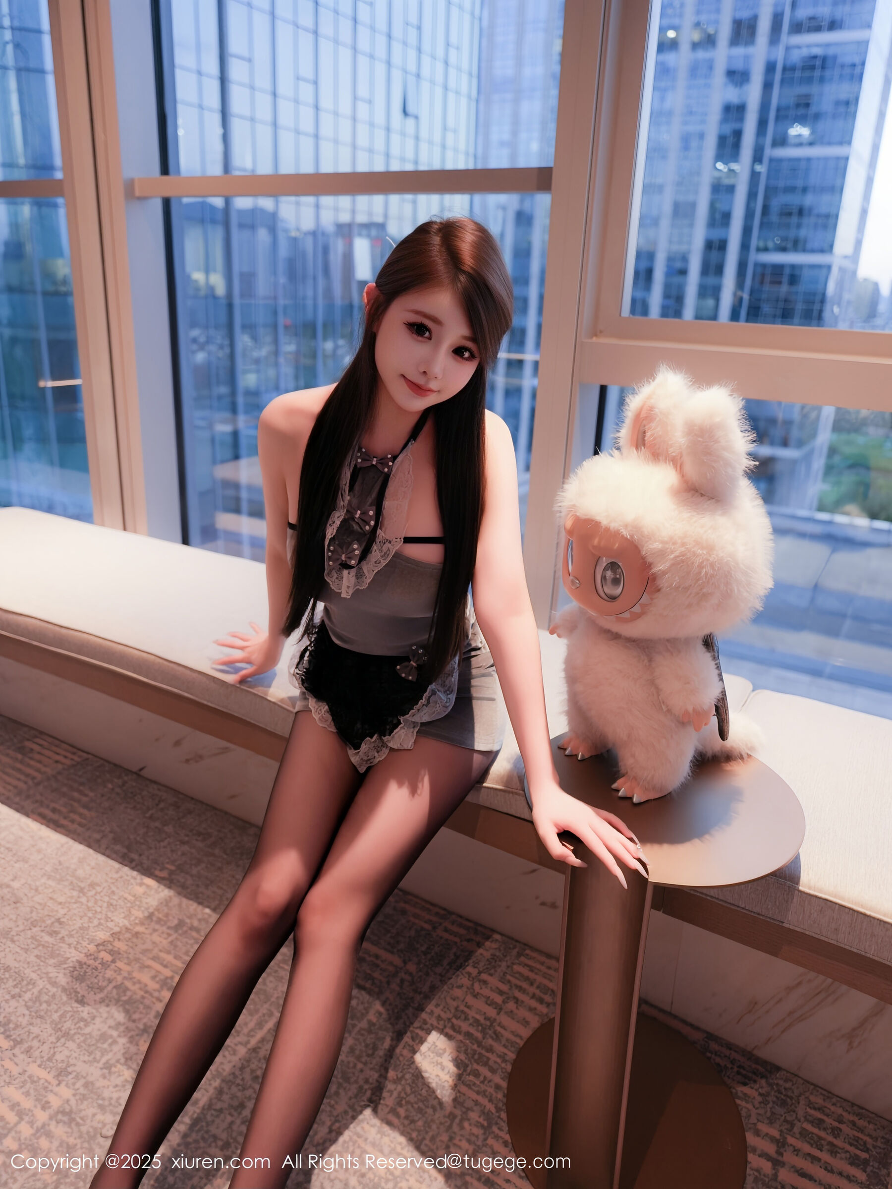 [XiuRen秀人网] 甜妮 No.10884-看套图