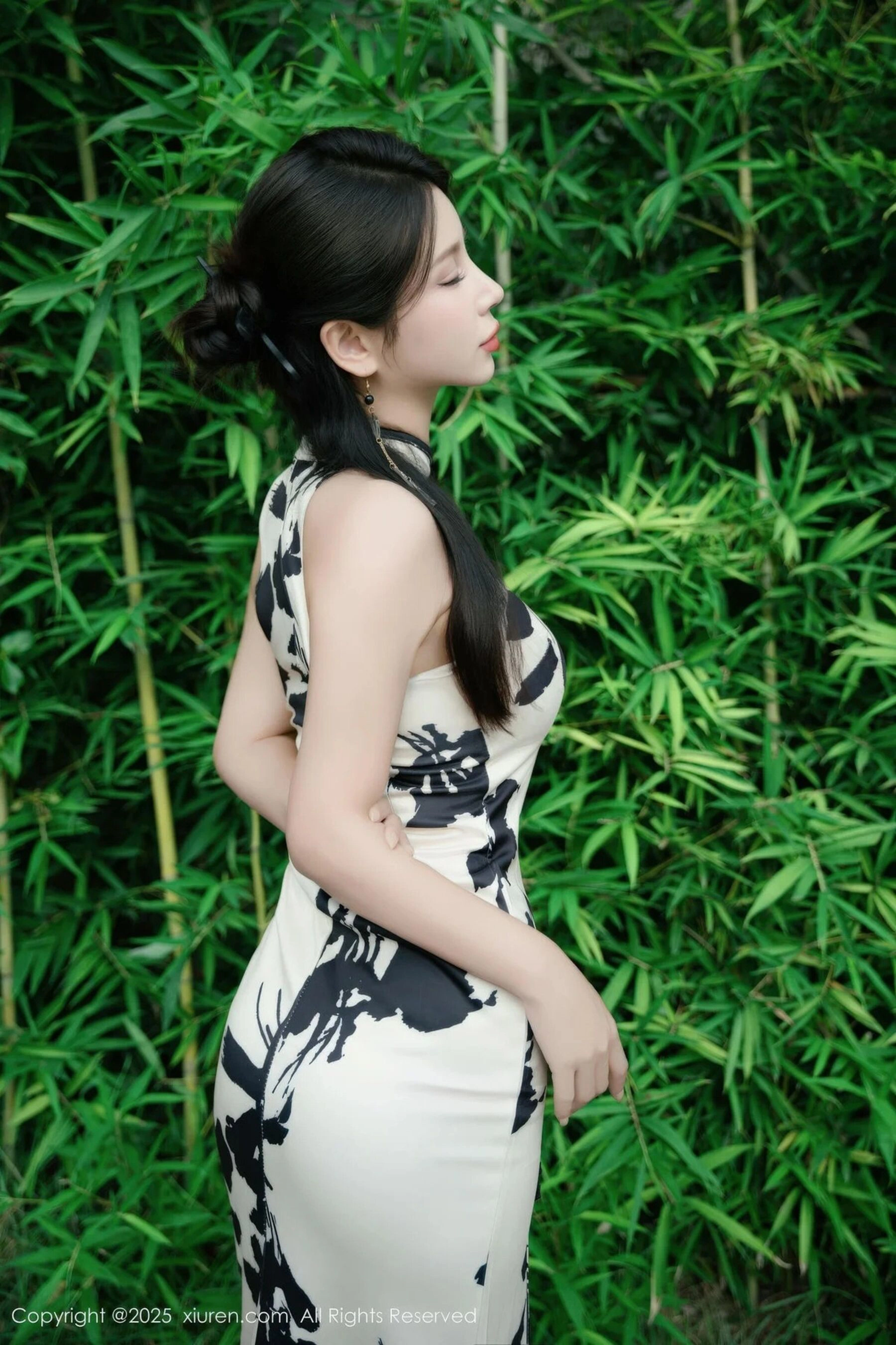 [XiuRen秀人网] 小蛮妖Yummy Vol.10989Xiuren秀人写真高清美女套图写真下载-看套图看套图