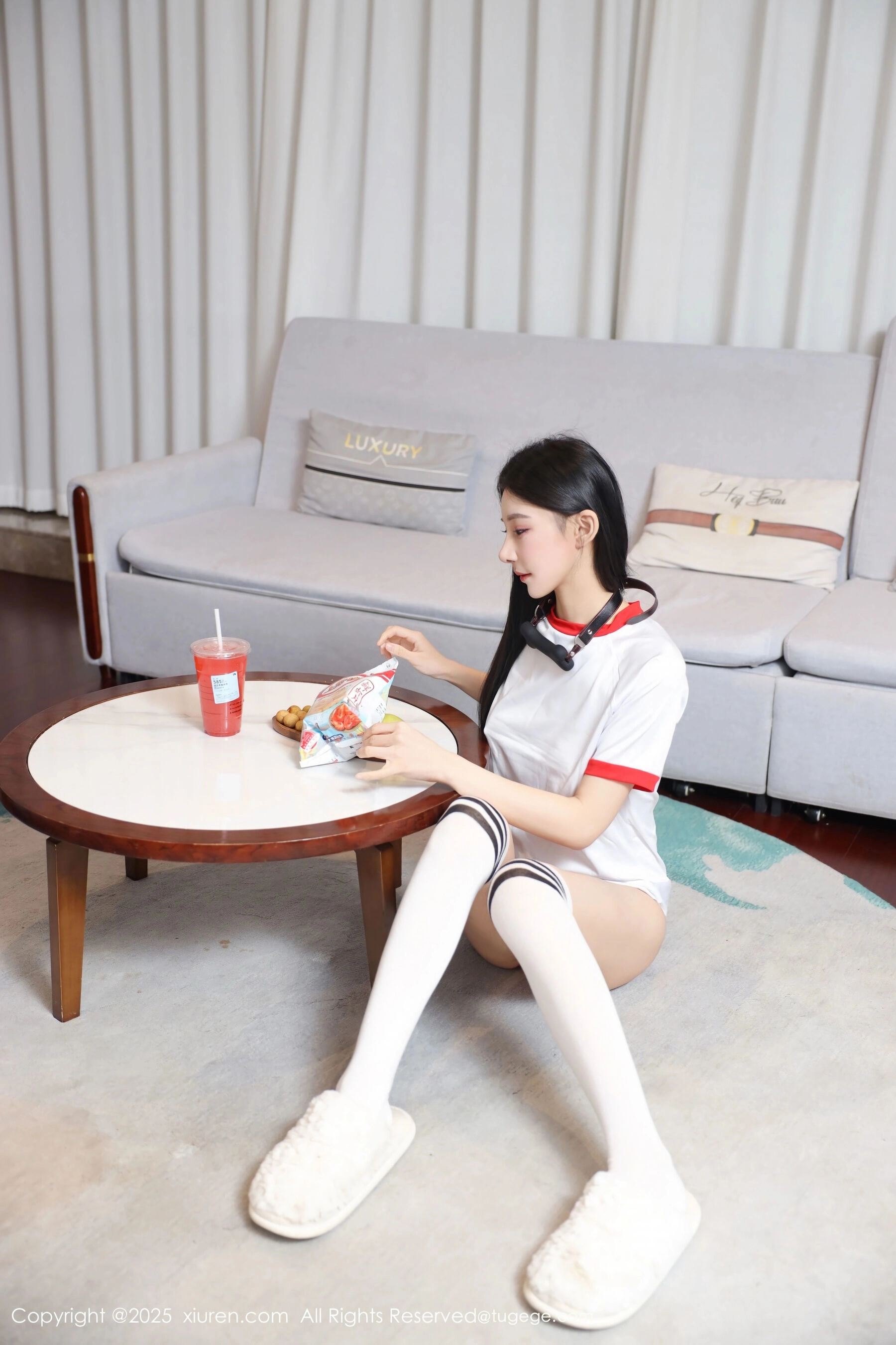 图片[5]Xiuren秀人写真高清美女套图写真下载-看套图[XiuRen秀人网] 许微微呀 Vol.11110Xiuren秀人写真高清美女套图写真下载-看套图看套图