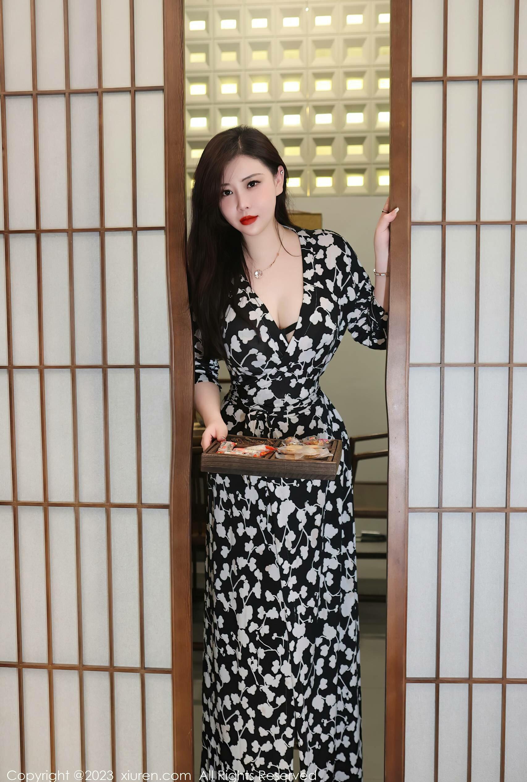 图片[3]Xiuren秀人写真高清美女套图写真下载-看套图[XiuRen秀人网] No.7548 王婉悠Queen 丰腴美臀Xiuren秀人写真高清美女套图写真下载-看套图看套图
