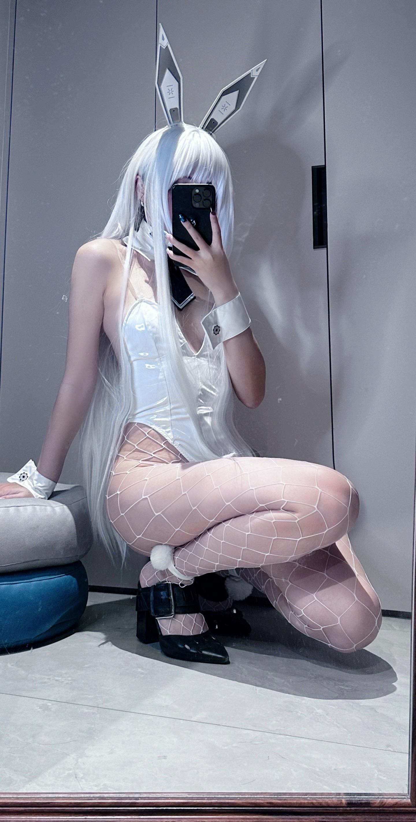 Coser@-清乆MODSXiuren秀人写真高清美女套图写真下载-看套图看套图