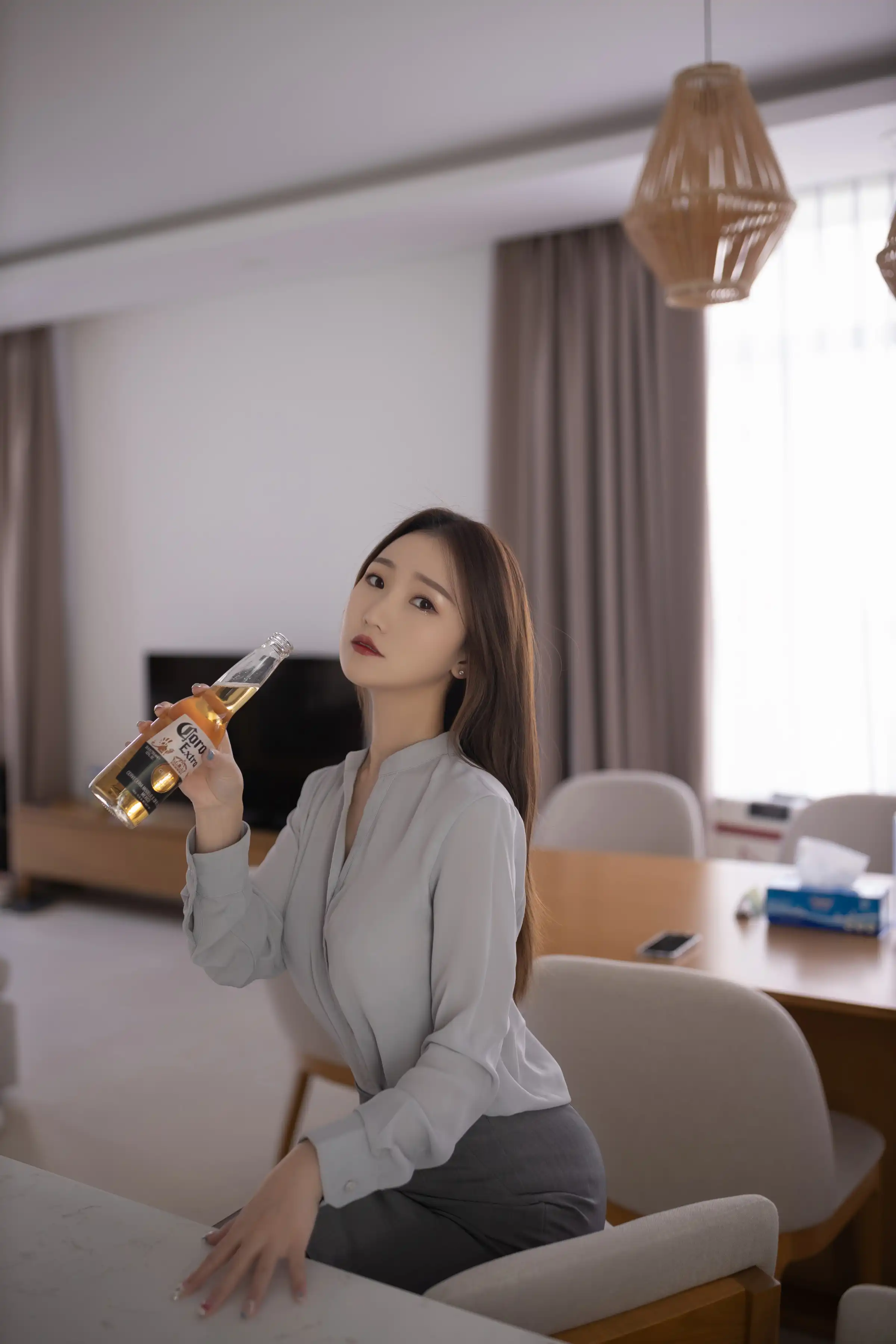 [XiuRen秀人网]FW0272 秀人番外 杏子Yada - 入侵者 主题写真[140P]Xiuren秀人写真高清美女套图写真下载-看套图看套图