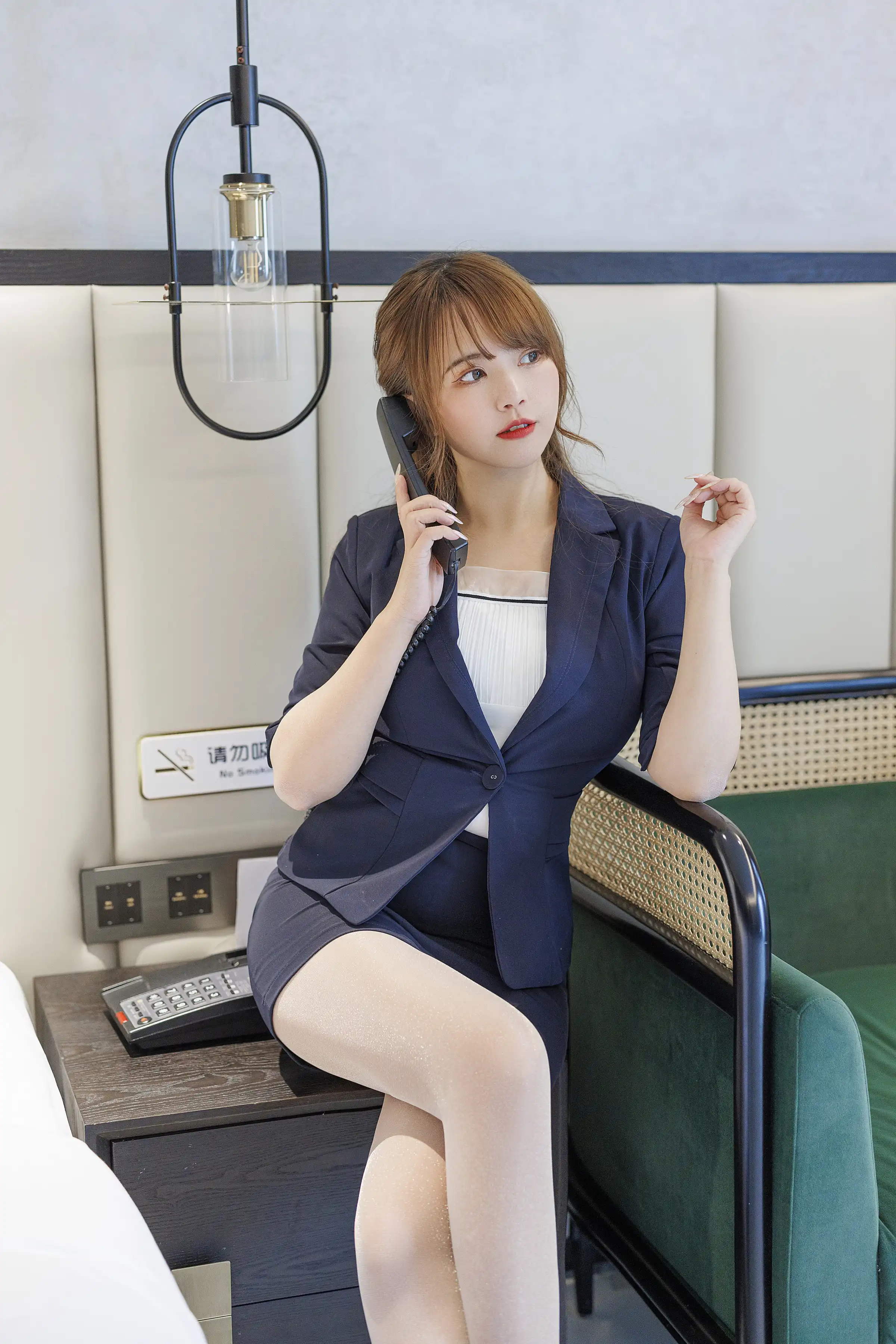 [XiuRen秀人网]FW0240 秀人番外 张思允 - 蓝色制服 主题写真 [53P]Xiuren秀人写真高清美女套图写真下载-看套图看套图