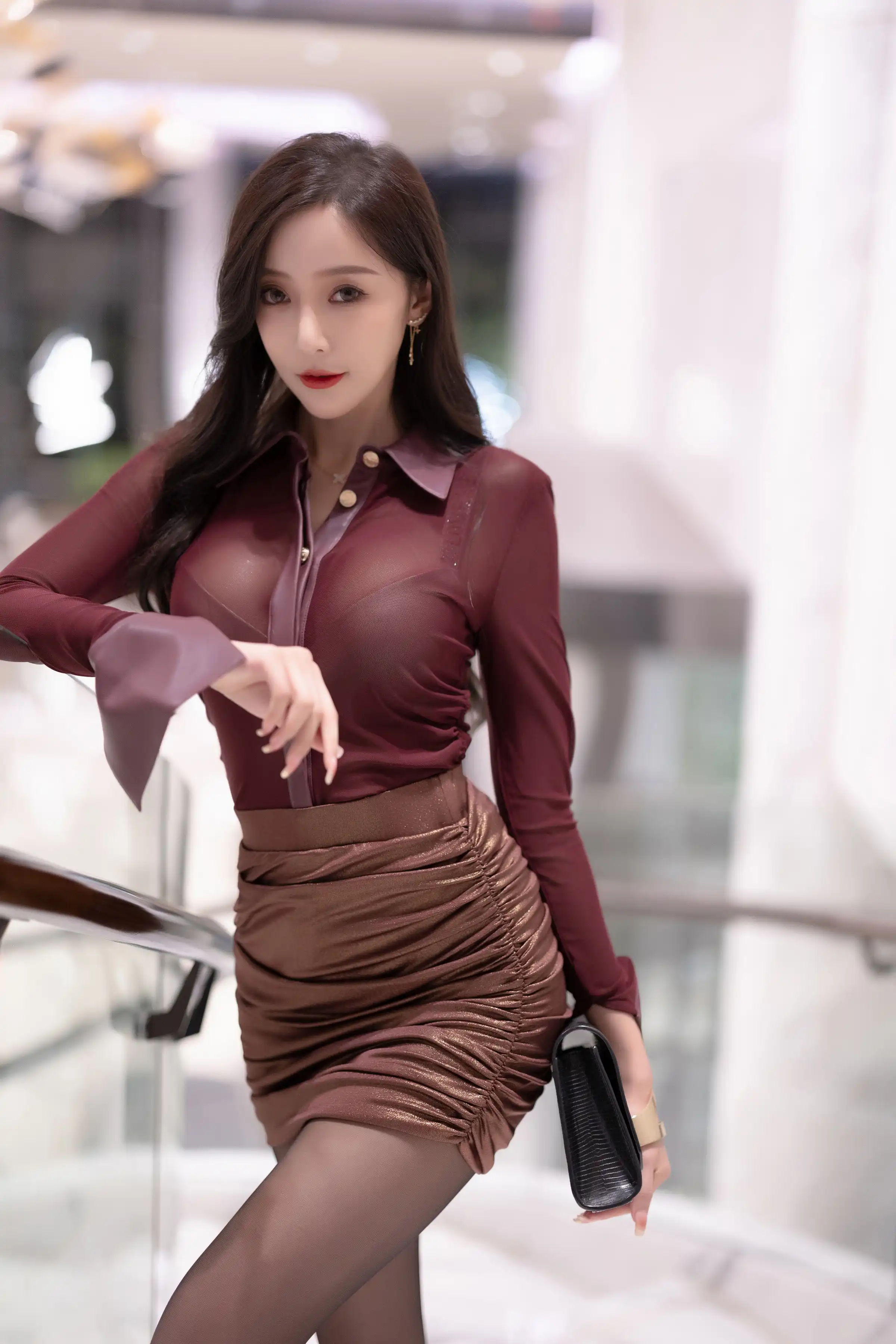 [XiuRen秀人网]FW0261 秀人番外 王馨瑶Yanni - 暗红网纱透视i御姐装 主题写真 [110P]Xiuren秀人写真高清美女套图写真下载-看套图看套图