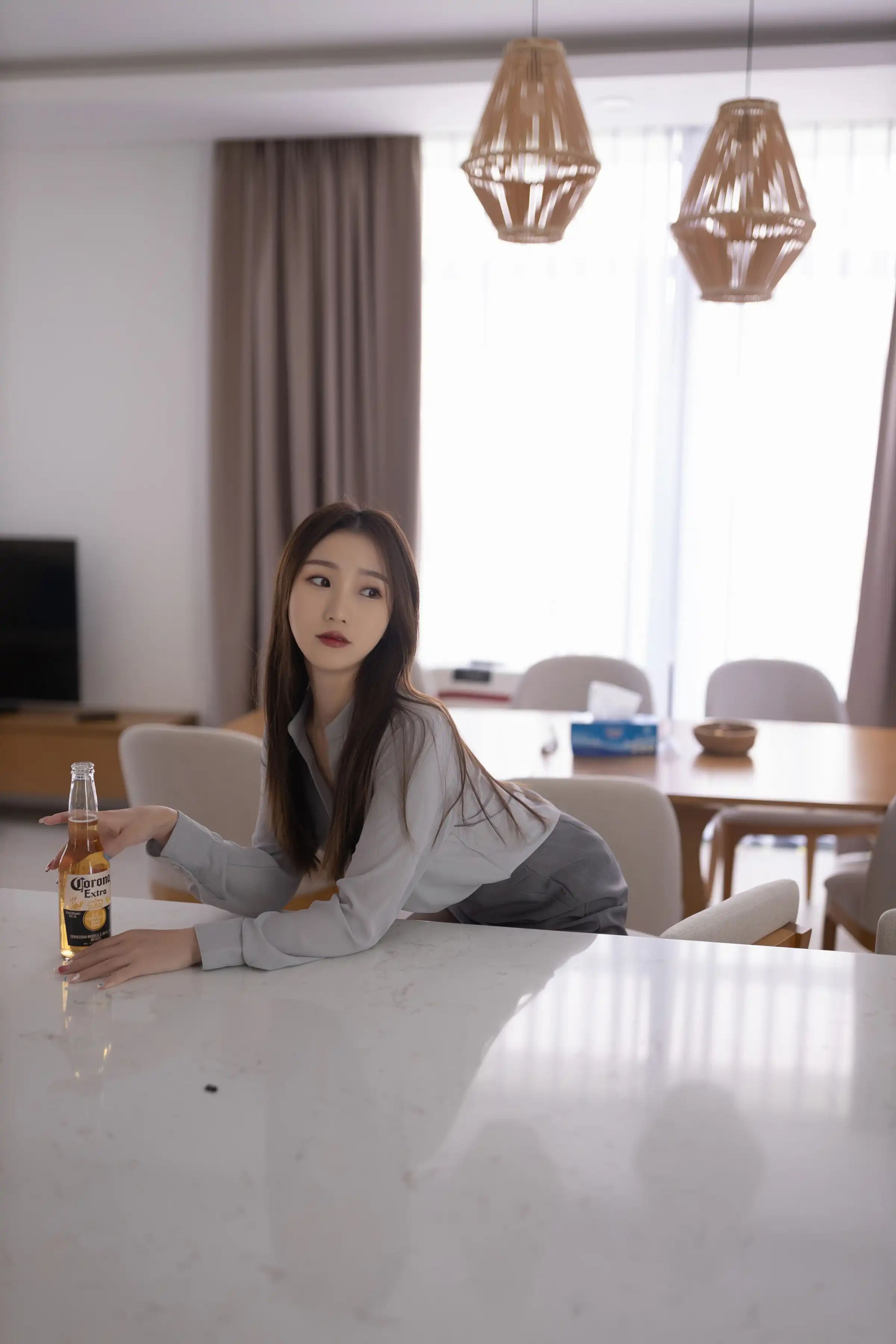[XiuRen秀人网]FW0272 秀人番外 杏子Yada - 入侵者 主题写真[140P]Xiuren秀人写真高清美女套图写真下载-看套图看套图