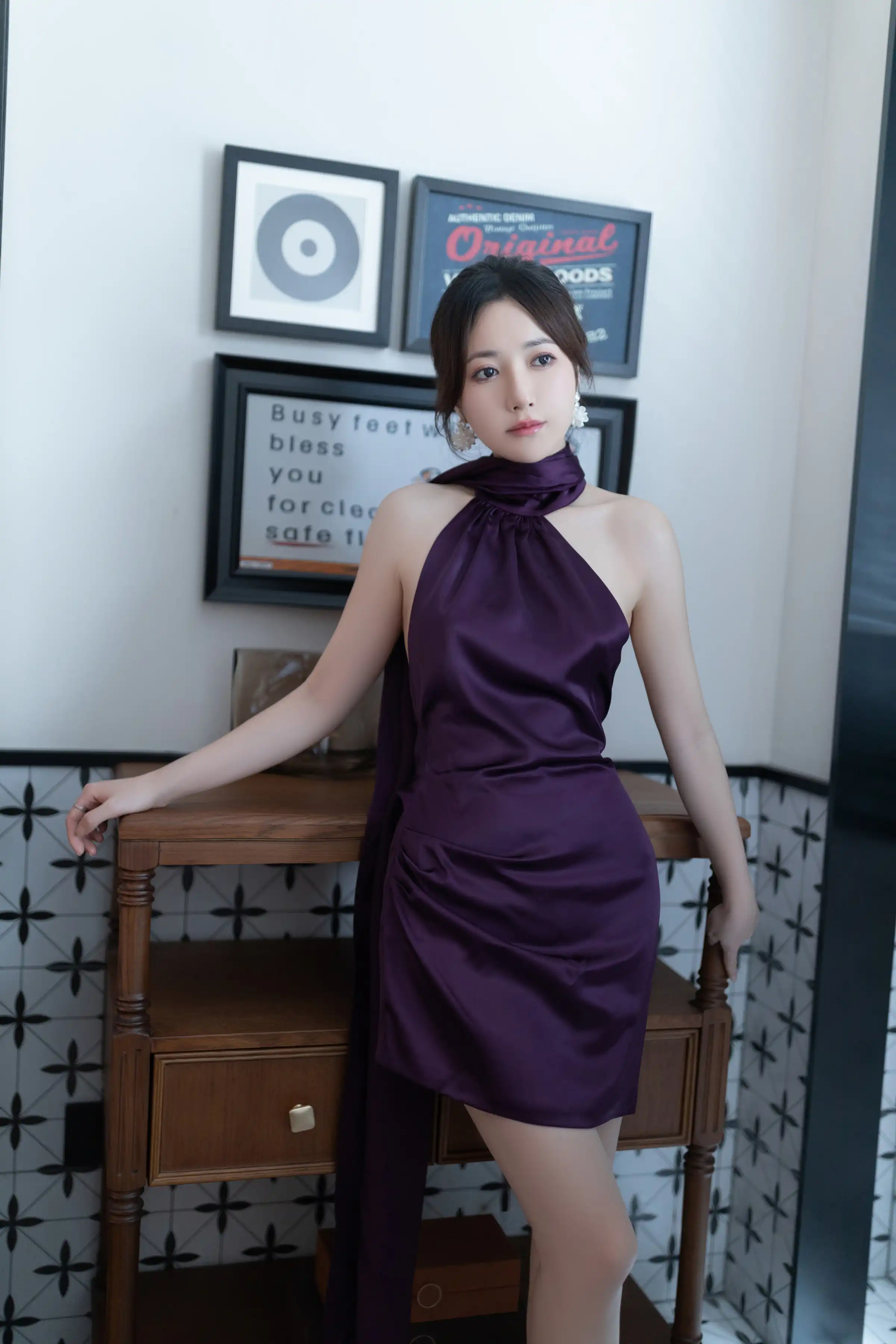 [XiuRen秀人网]FW0191 秀人番外 鱼子酱Fish - 《紫色》 主题写真 [120P]Xiuren秀人写真高清美女套图写真下载-看套图看套图