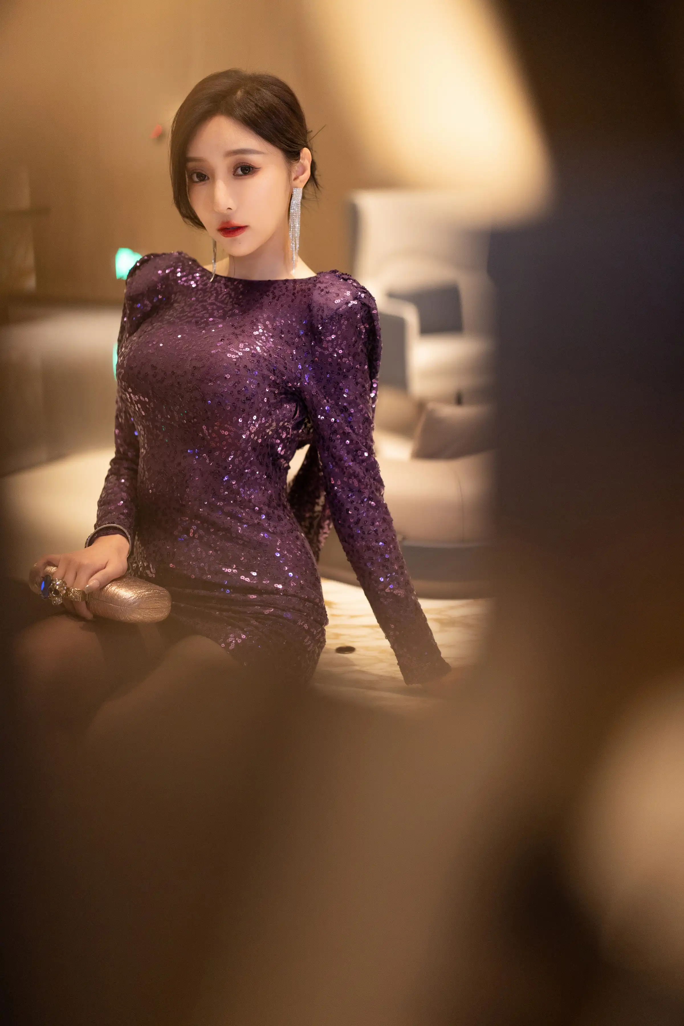 [XiuRen秀人网]FW0268 秀人番外 王馨瑶Yanni - 紫色亮片大露背 主题写真 [100P]Xiuren秀人写真高清美女套图写真下载-看套图看套图