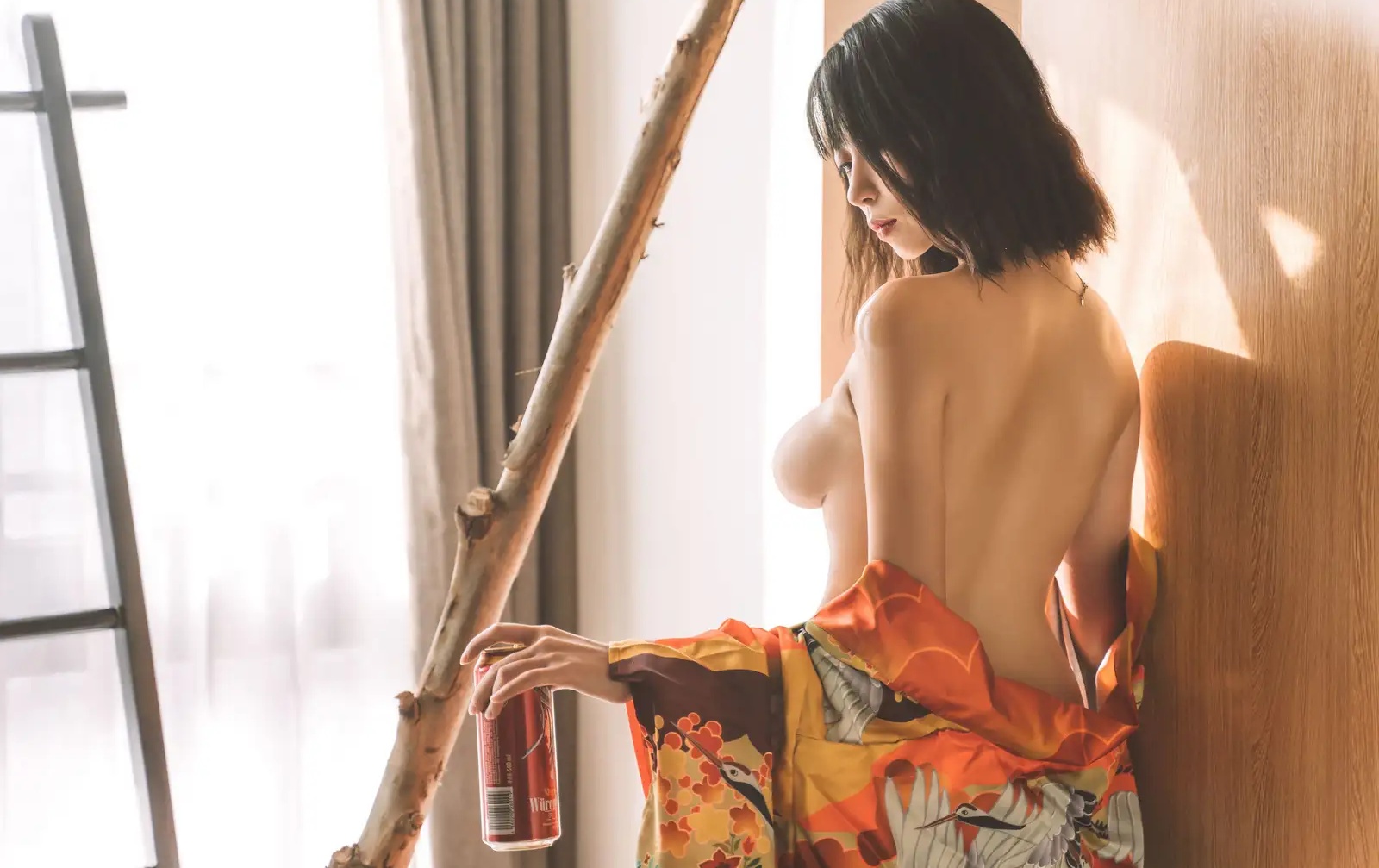 Coser美女奈汐酱NiceNo.018 &ndash; 消愁 主题写真 [15P]Xiuren秀人写真高清美女套图写真下载-看套图看套图
