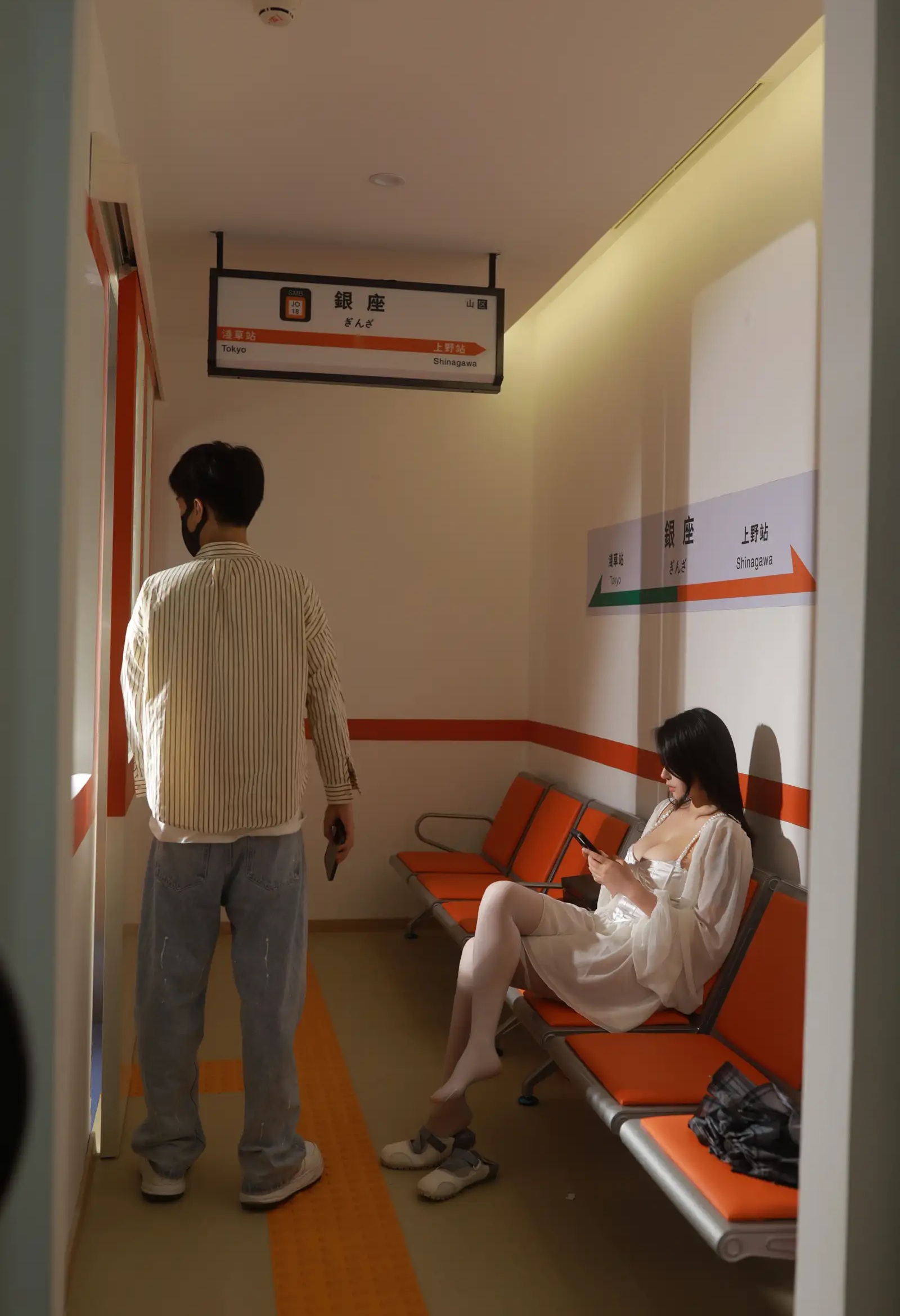 Coser美女奈汐酱NiceNo.107 &ndash; 电车 主题写真 [75P]Xiuren秀人写真高清美女套图写真下载-看套图看套图