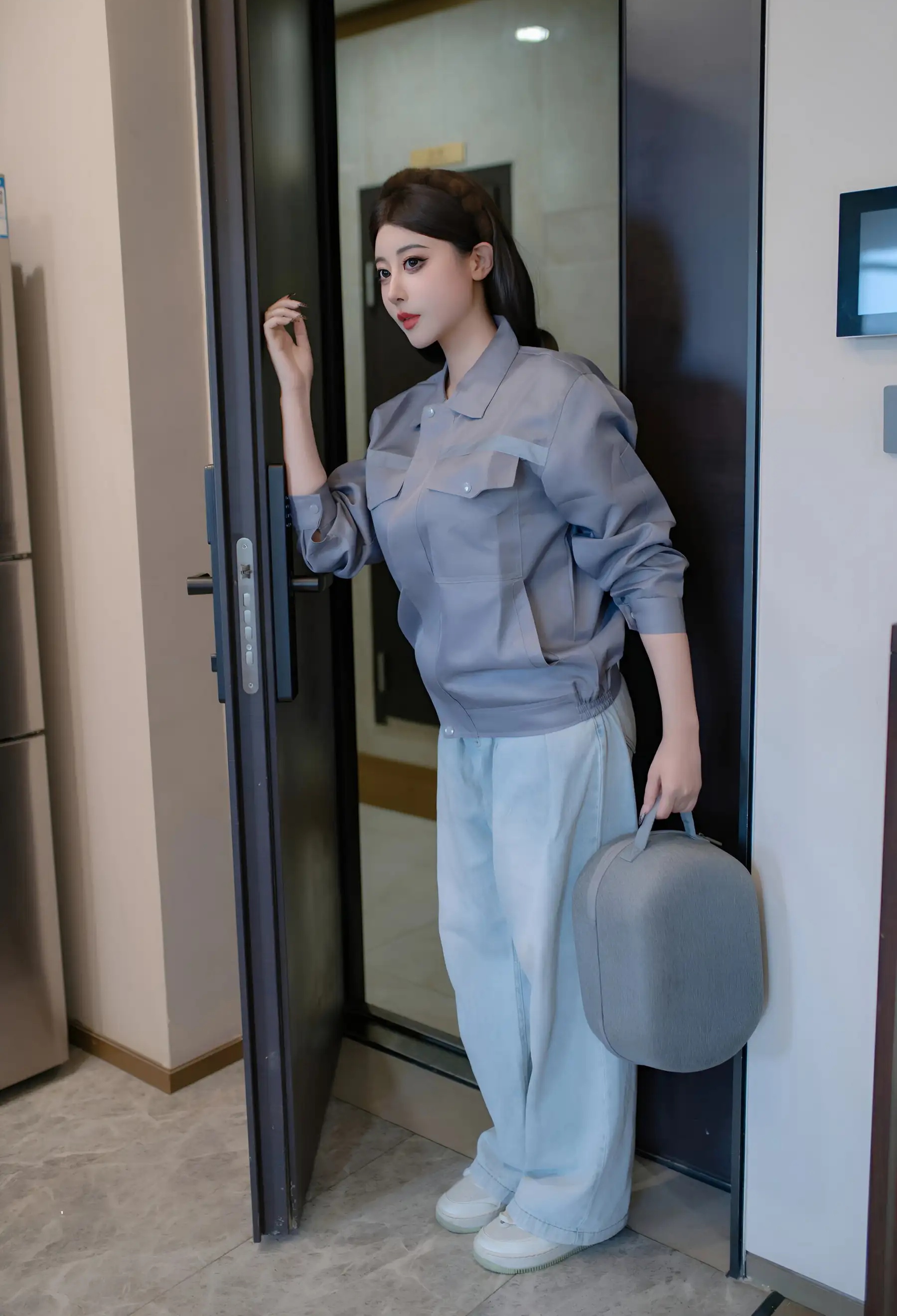 Coser美女奈汐酱NiceNo.129 &ndash; 奈汐酱nice-维羞工 主题写真 [82P]Xiuren秀人写真高清美女套图写真下载-看套图看套图