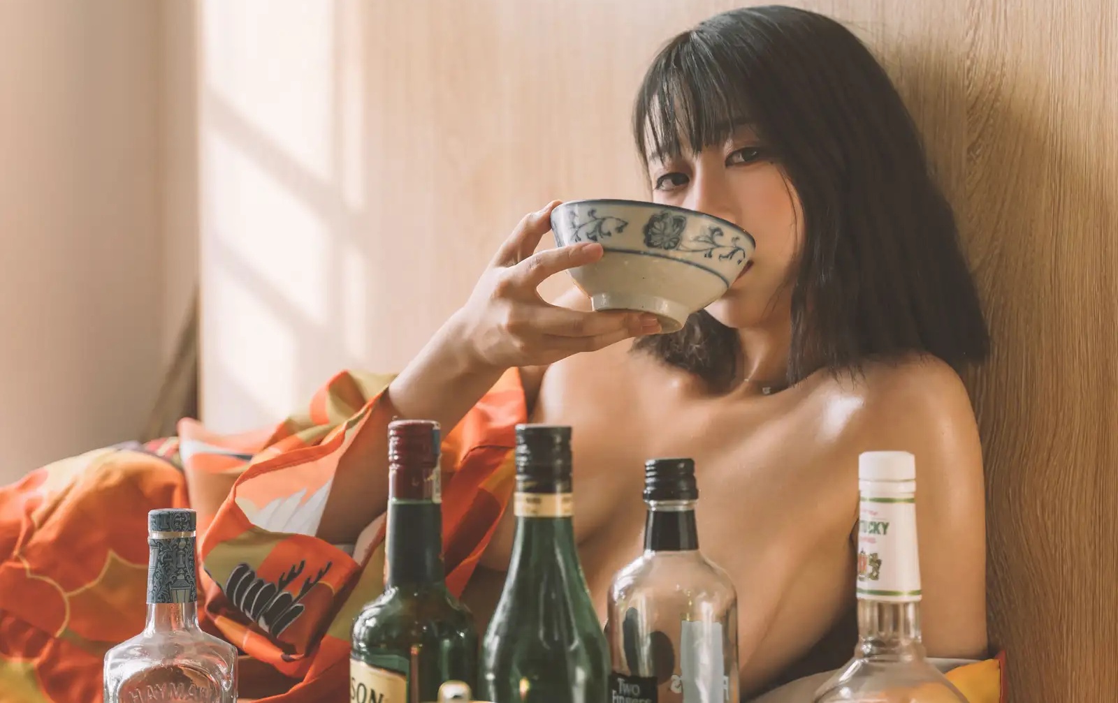 Coser美女奈汐酱NiceNo.018 &ndash; 消愁 主题写真 [15P]Xiuren秀人写真高清美女套图写真下载-看套图看套图