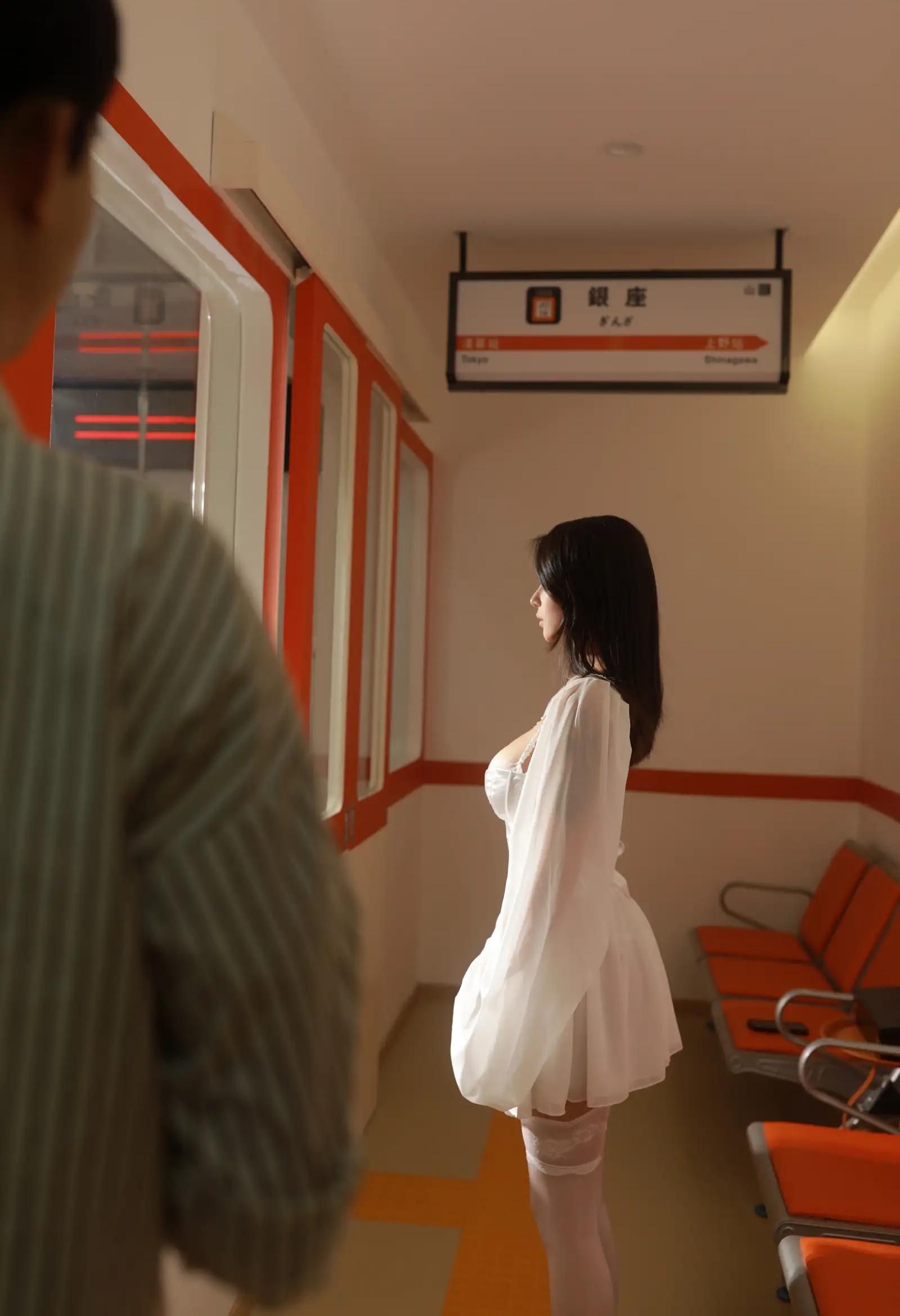 Coser美女奈汐酱NiceNo.107 &ndash; 电车 主题写真 [75P]Xiuren秀人写真高清美女套图写真下载-看套图看套图