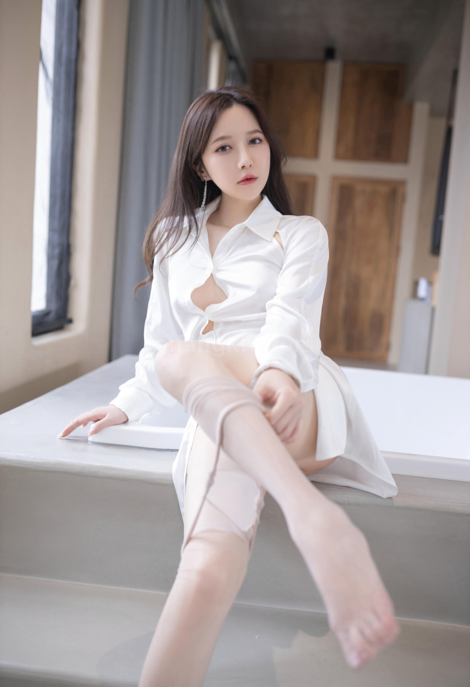 图片[3]Xiuren秀人写真高清美女套图写真下载-看套图鱼子酱Fish 内购原版- NO.009 禁的十三天Xiuren秀人写真高清美女套图写真下载-看套图看套图