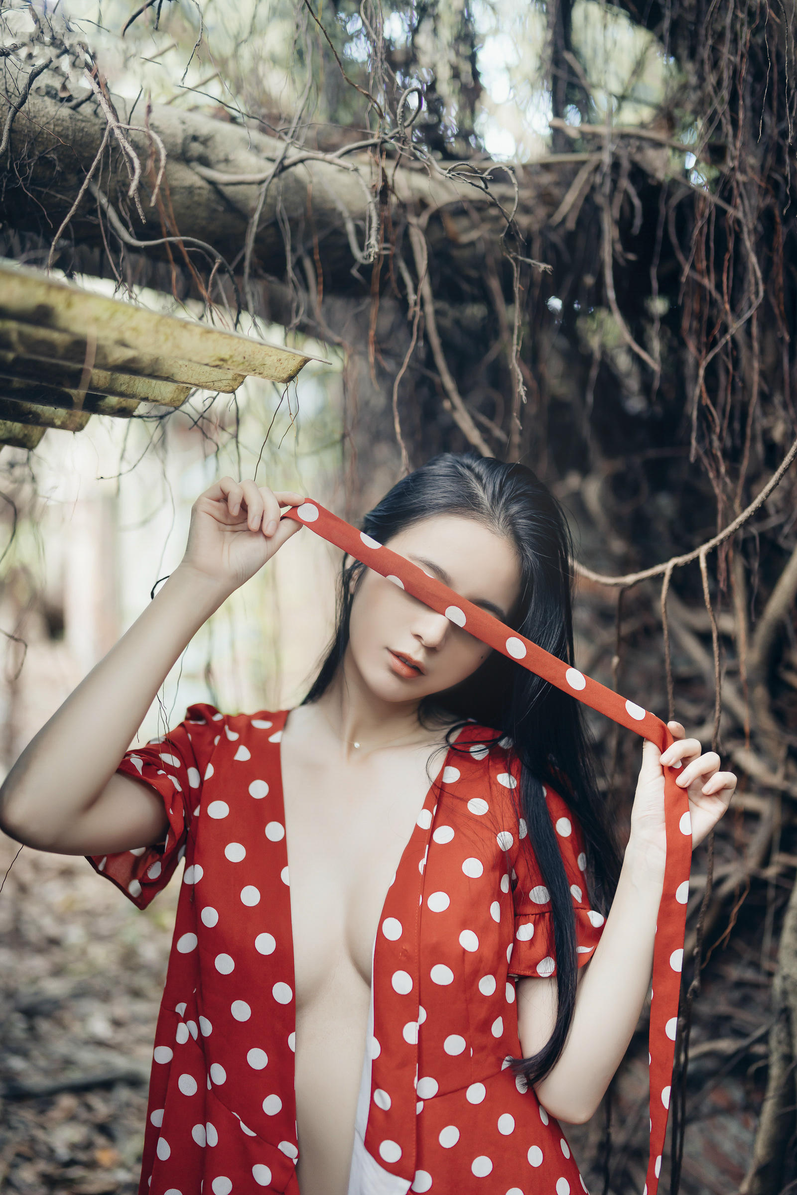 辰辰ChenChen – NO.004《野外初体验》-看套图