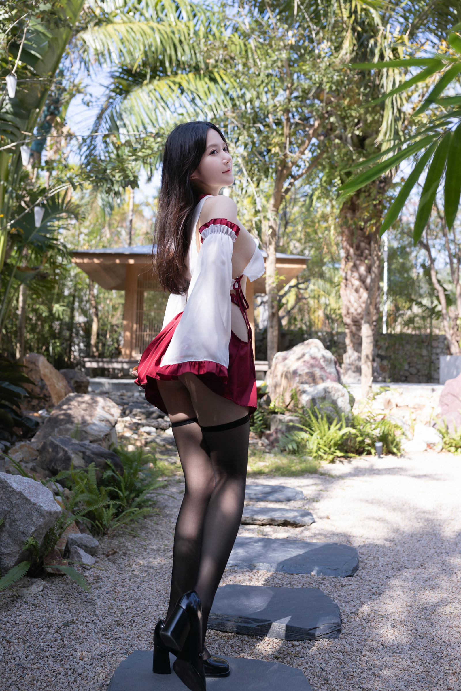 图片[4]Xiuren秀人写真高清美女套图写真下载-看套图鱼子酱Fish 内购原版- NO.065 《竹子巫》写真Xiuren秀人写真高清美女套图写真下载-看套图看套图