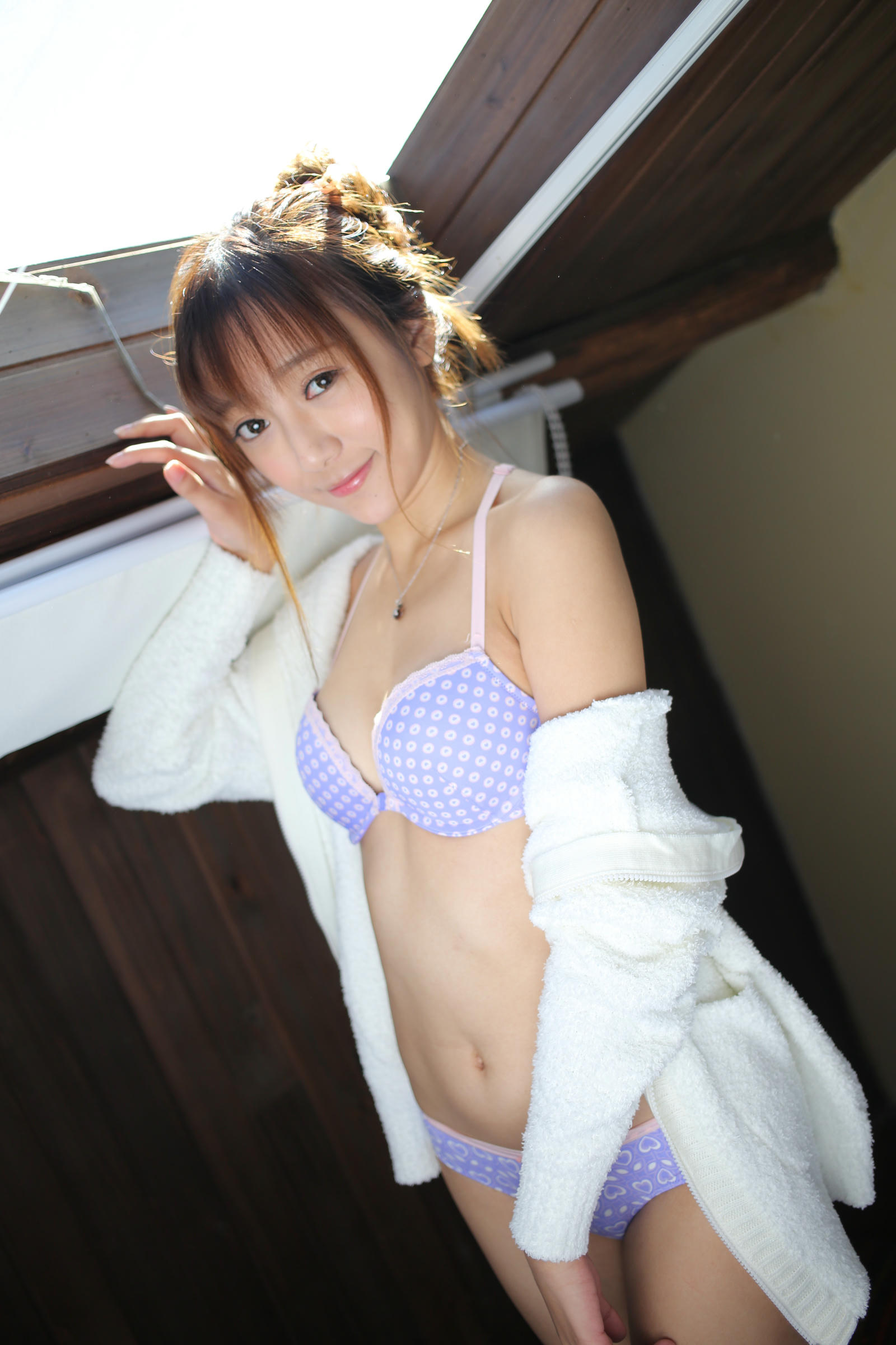 图片[5]Xiuren秀人写真高清美女套图写真下载-看套图王馨瑶早期素颜写真 丽江旅拍 (2)Xiuren秀人写真高清美女套图写真下载-看套图看套图