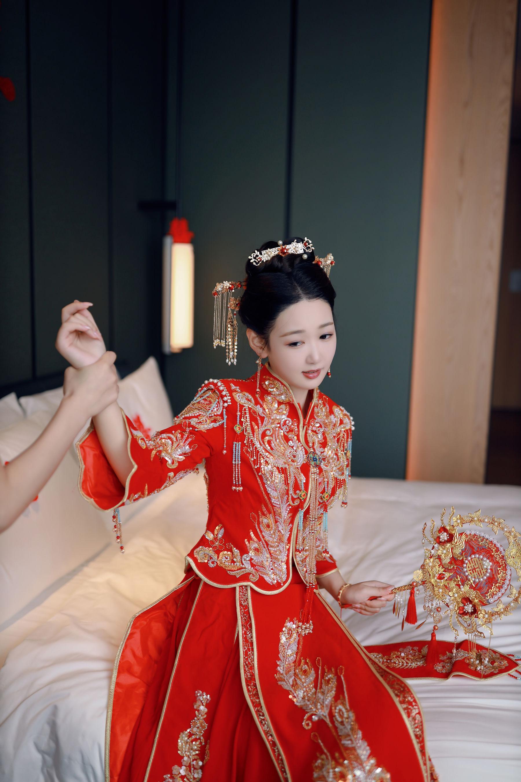 [秀人付费] 唐安琪 诱人私拍福利 新娘写真-看套图
