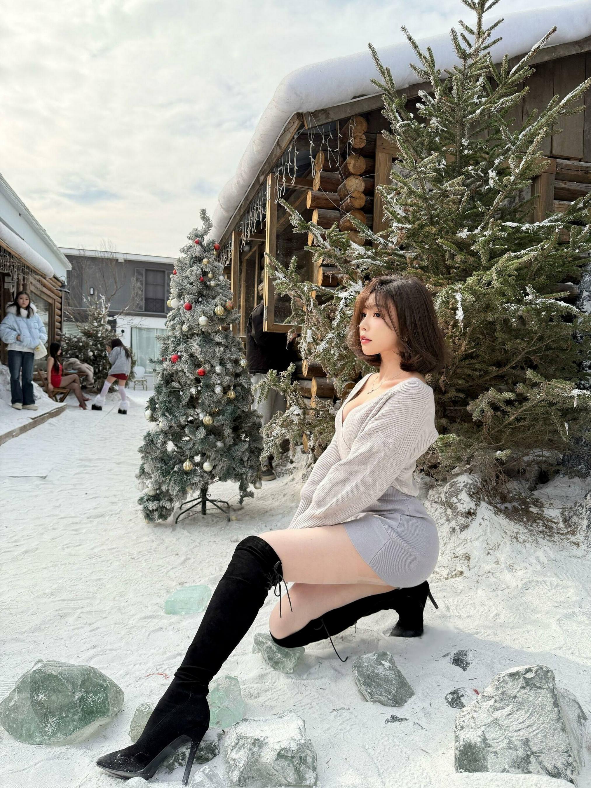 图片[5]Xiuren秀人写真高清美女套图写真下载-看套图[内购原版] 徐莉芝Booty 诱人私拍福利 毛皮美腿长靴 透花鸳鸯黑丝Xiuren秀人写真高清美女套图写真下载-看套图看套图