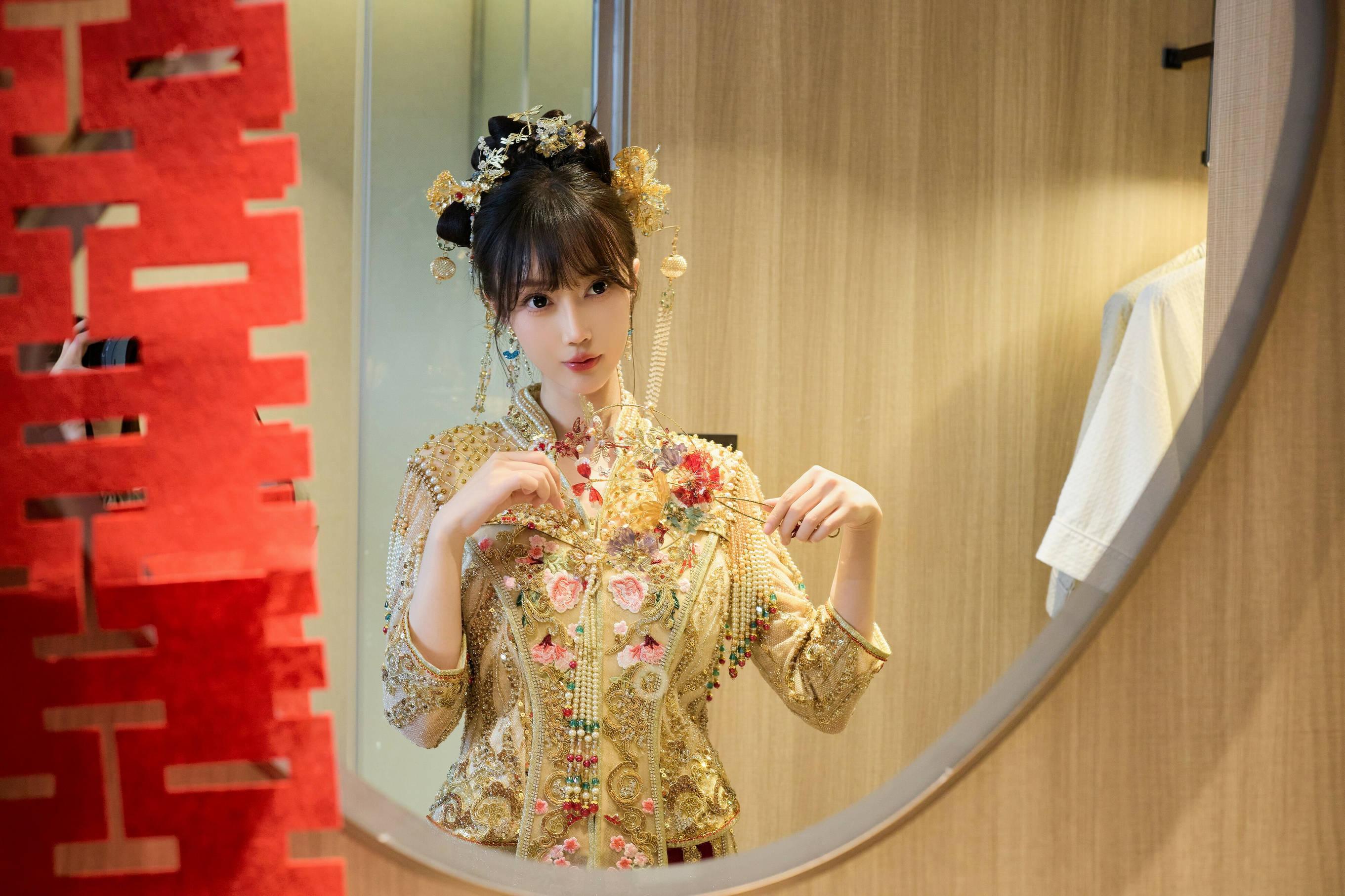 图片[5]-[秀人付费] 玥儿玥er 诱人私拍福利 婚纱制服诱惑-看套图