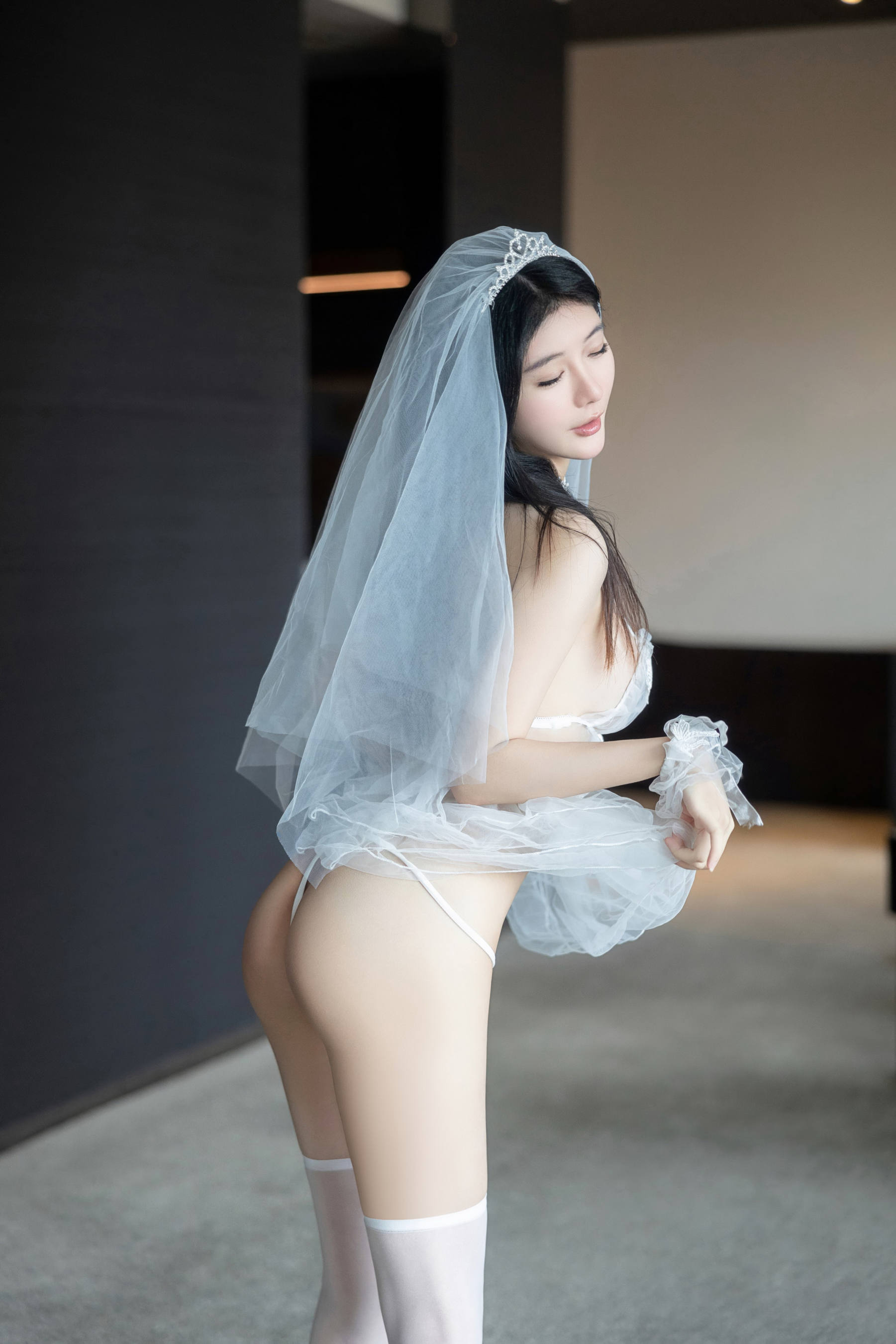 图片[3]-[秀人内购] 谢小蒽(幼幼) 诱人私拍福利 婚纱-看套图